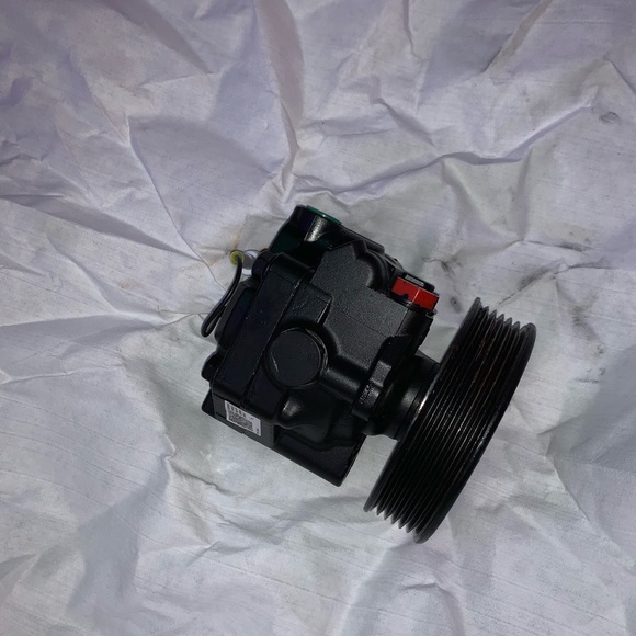 2011 Subaru Legacy 3.6L H6 - Picture 3 of 5